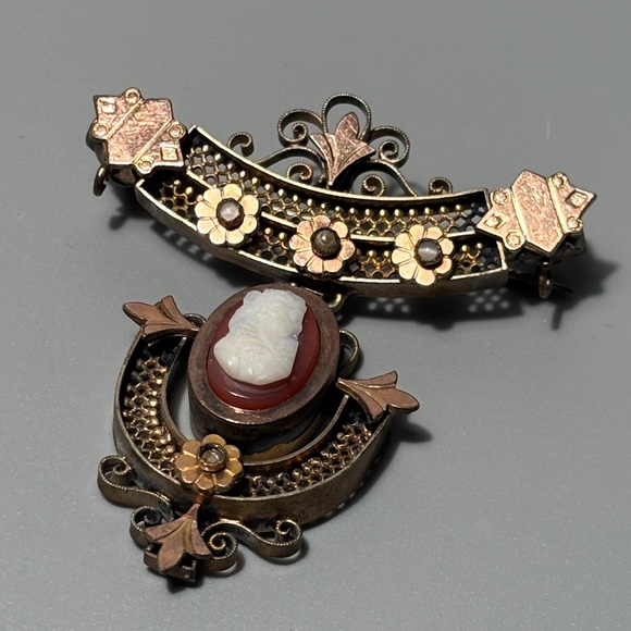 Elegant Victorian “Etruscan Revival” broach - Picture 10 of 10